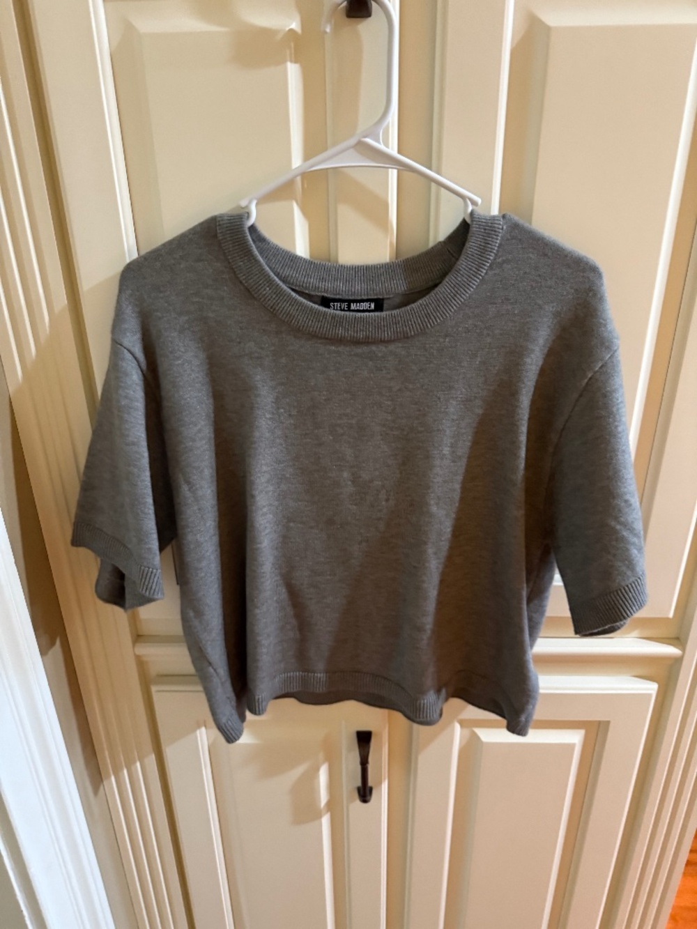 Steve Madden gray sweater